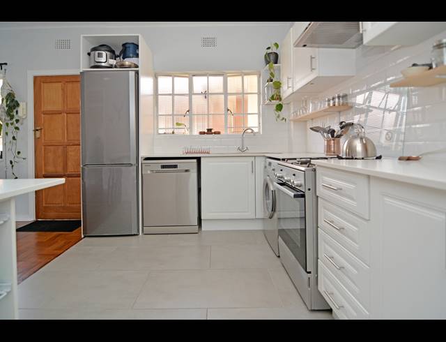 1 BEDROOM APARTMENT FOR SALE IN WAVERLEY